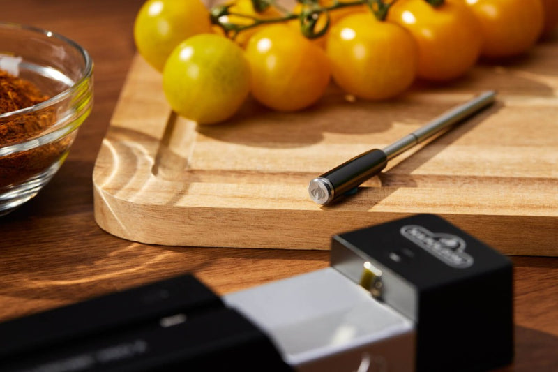 Load image into Gallery viewer, Napoleon ACCU-PROBE PRO X Wireless Thermometer with Bluetooth and 6 Temperature Sensors for Precise Cooking