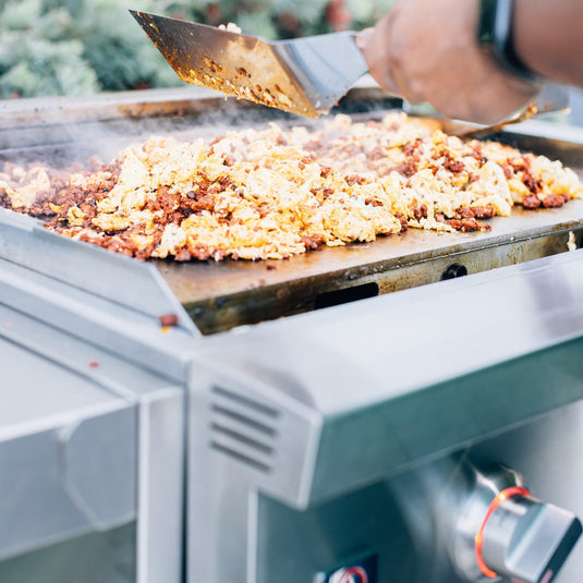 Summerset 30″ Griddle Pro Built-In – Commercial-Grade Stainless Steel Outdoor Gas Griddle with LED Lighting and Removable Lid