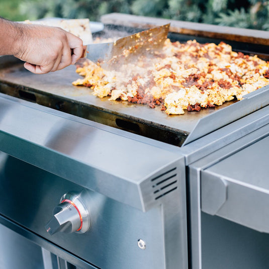 Summerset 30″ Griddle Pro Built-In – Commercial-Grade Stainless Steel Outdoor Gas Griddle with LED Lighting and Removable Lid