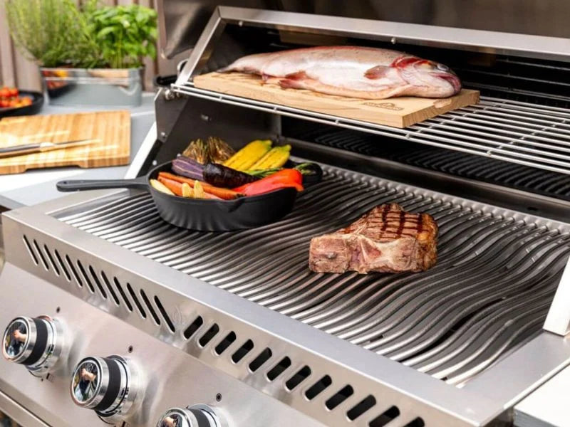 Load image into Gallery viewer, Napoleon OASIS 100 Modular Outdoor Kitchen with 500 Series 32-Inch 4-Burner Gas Grill, stainless steel construction, custom countertop, and rollout propane tank storage.
