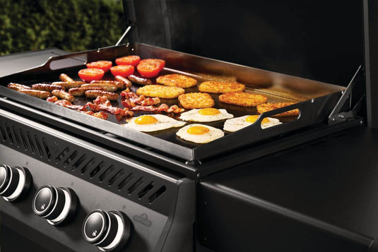 Napoleon Rogue® PRO Phantom 30 Inch Griddle Rust-Resistant Stainless Steel Cooktop-4 Burners
