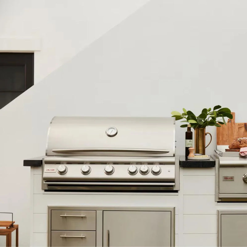 Load image into Gallery viewer, Blaze LTE+ 40-inch 5-burner built-in gas grill with lift-assist hood and rear infrared burner, stainless steel finish
