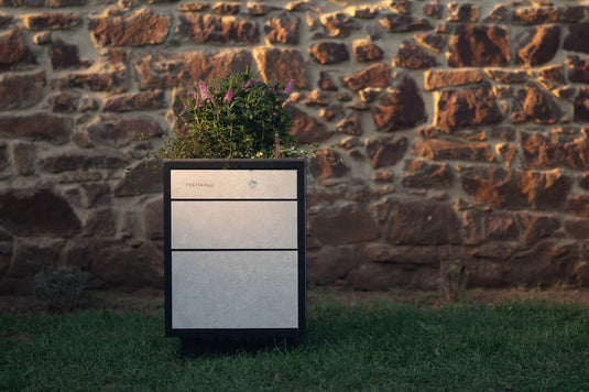 Festavolo FORTE planter box in Giorno finish
