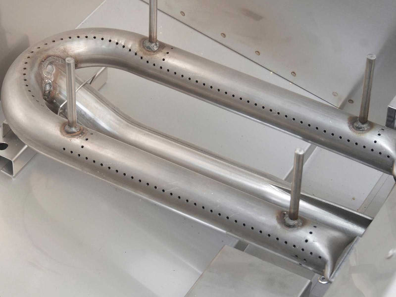 Load image into Gallery viewer, Fire Magic Choice C430s 24-Inch Gas Grill on Patio Post with Fold-Out Shelves and Timer
