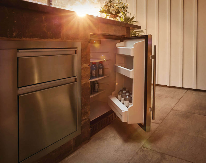 Load image into Gallery viewer, Napoleon Outdoor Rated Stainless Steel Fridge for OASIS Modular Outdoor Kitchens with LED lighting and temperature control
