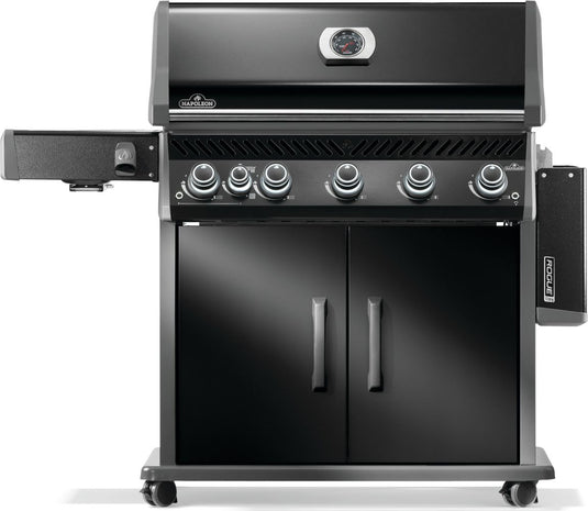 Napoleon Rogue PRO 625 SIB Black Gas Grill with 6 Burners and Infrared Side Burner
