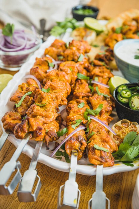 Load image into Gallery viewer, Napoleon Rotisserie Shish Kebab Skewer Set with 6 chrome skewers and 2 rotisserie plates
