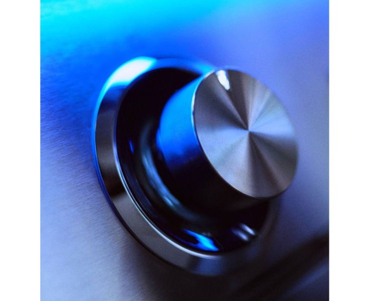 Load image into Gallery viewer, Twin Eagles 24-inch built-in gas power burner with reversible heavy duty grate and stainless steel lid outdoor kitchen
